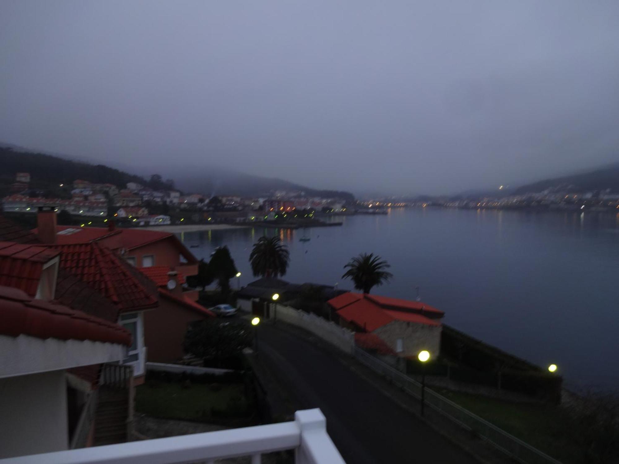 Apartamento Praia De Quenxe Коркубион Экстерьер фото
